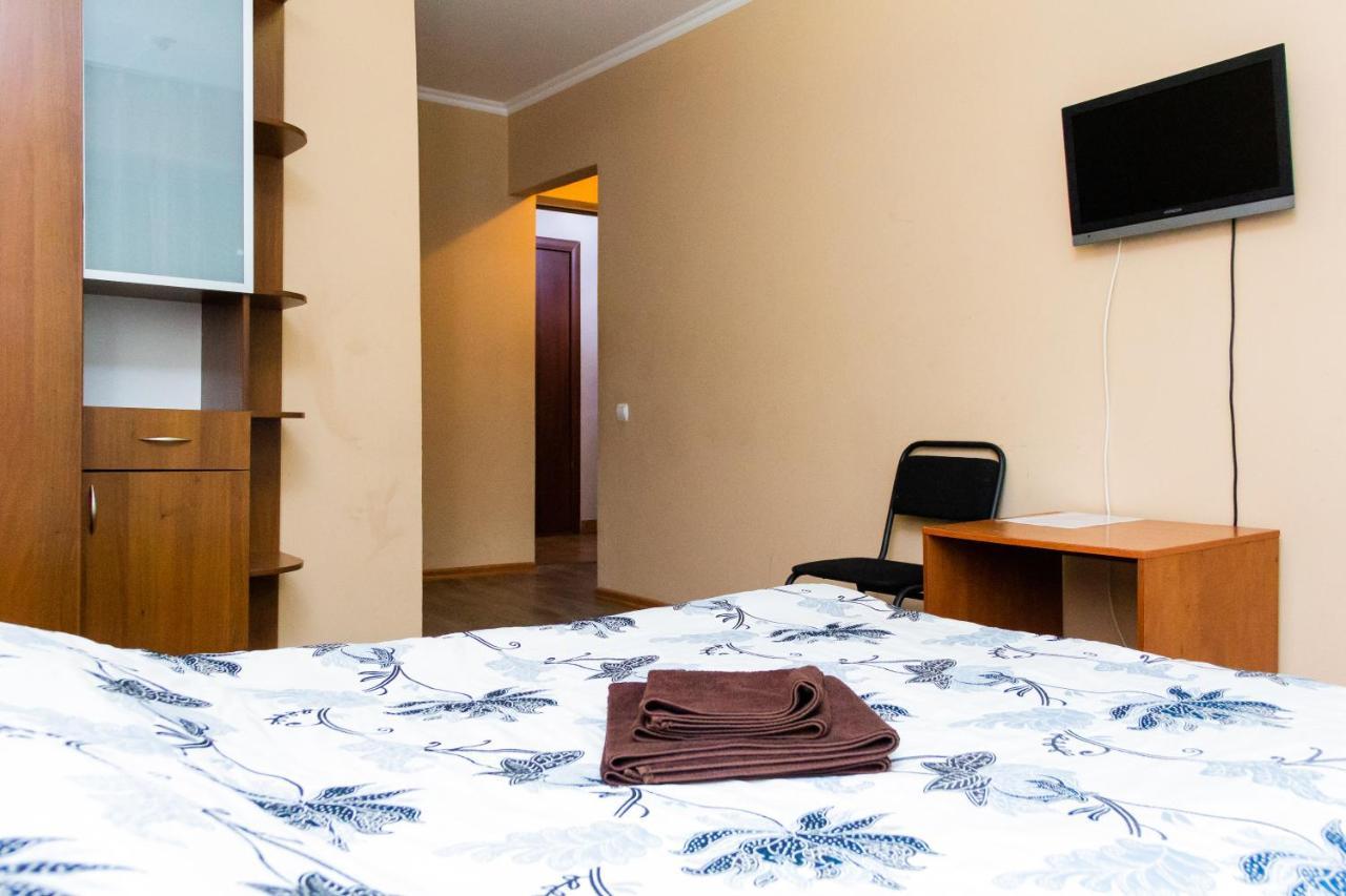 Hotel Tahar Alma-Ata Exteriör bild