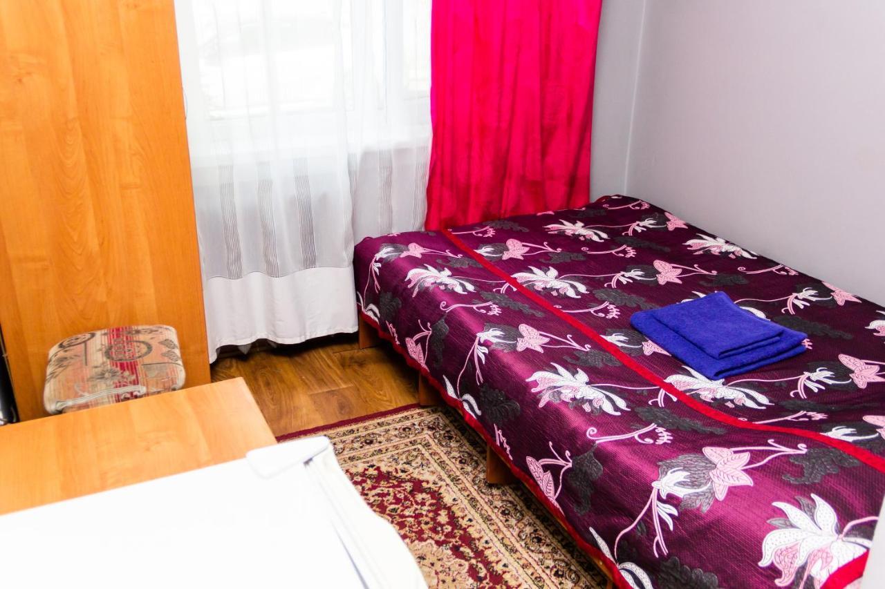 Hotel Tahar Alma-Ata Exteriör bild