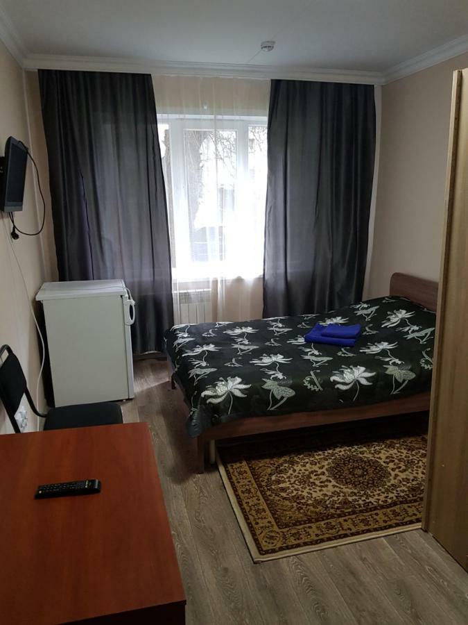 Hotel Tahar Alma-Ata Exteriör bild