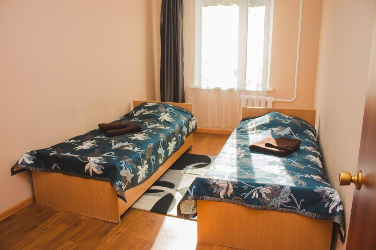 Hotel Tahar Alma-Ata Exteriör bild